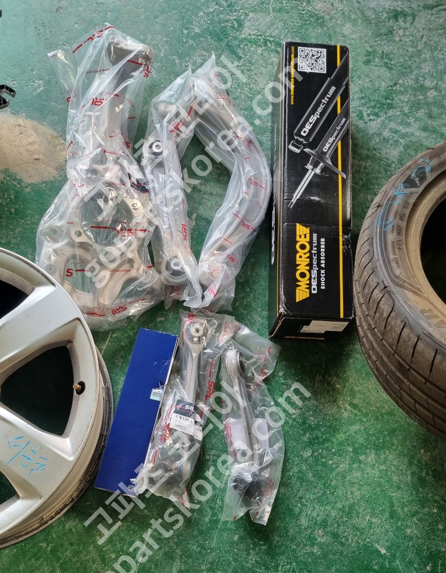 아우디 A6 C7 전기 하체 조수석 18인치휠어퍼암앞뒤 허브베어링로어암 활대링크너클스트럿암 사진 3