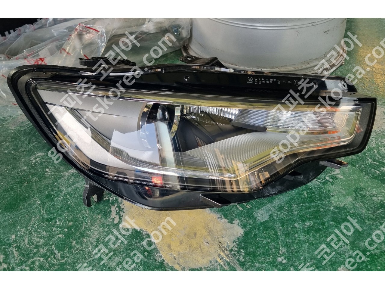 아우디 A6 C7 전기 헤드라이트 조수석 제논타입 사진 3