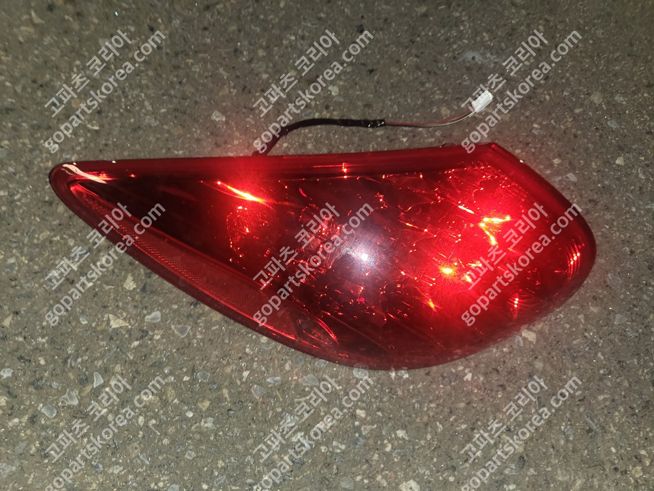 인피니티 EX35 테일램프 운전석 사진 2