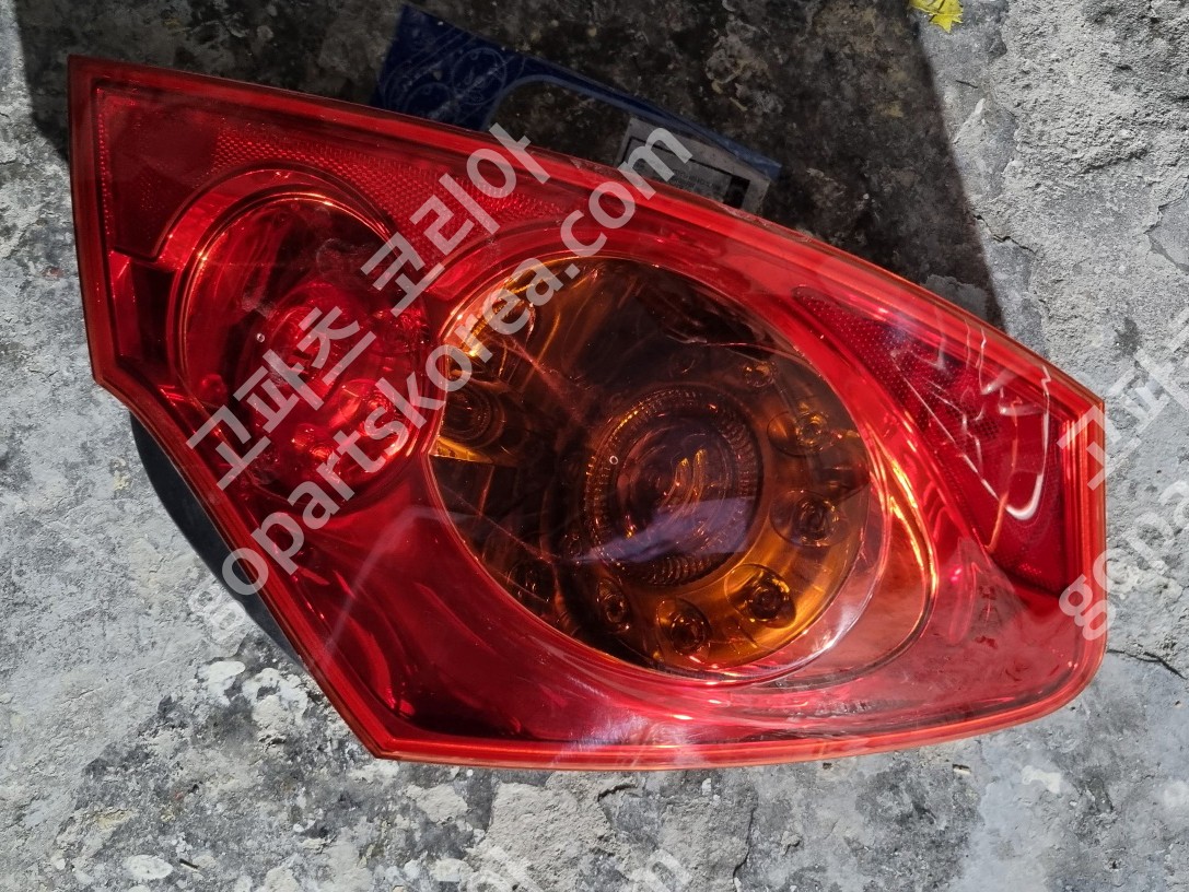 인피니티 G37 G35 G25 세단 테일램프 운전석 중고