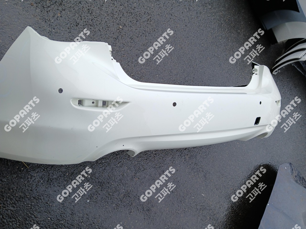 인피니티 Q50 뒷범퍼 사진 2