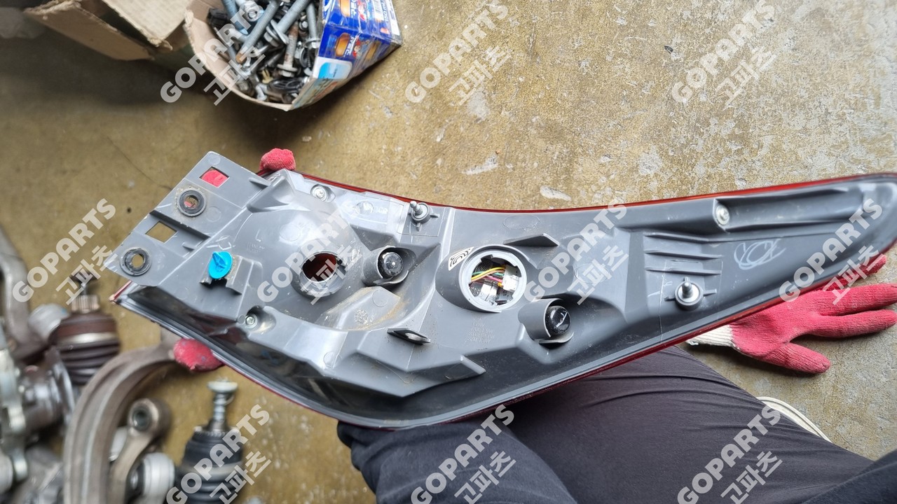 인피니티 Q50 운전석후미등테일램프데루등리어브레이크등 중고