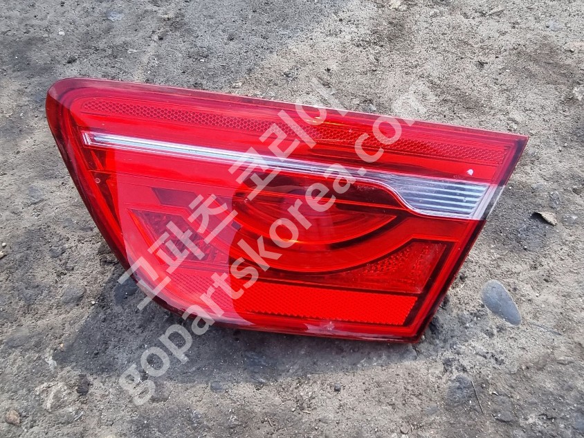 재규어 재규어 XE 후기 테일램프 조수석 트렁크등 사진 2