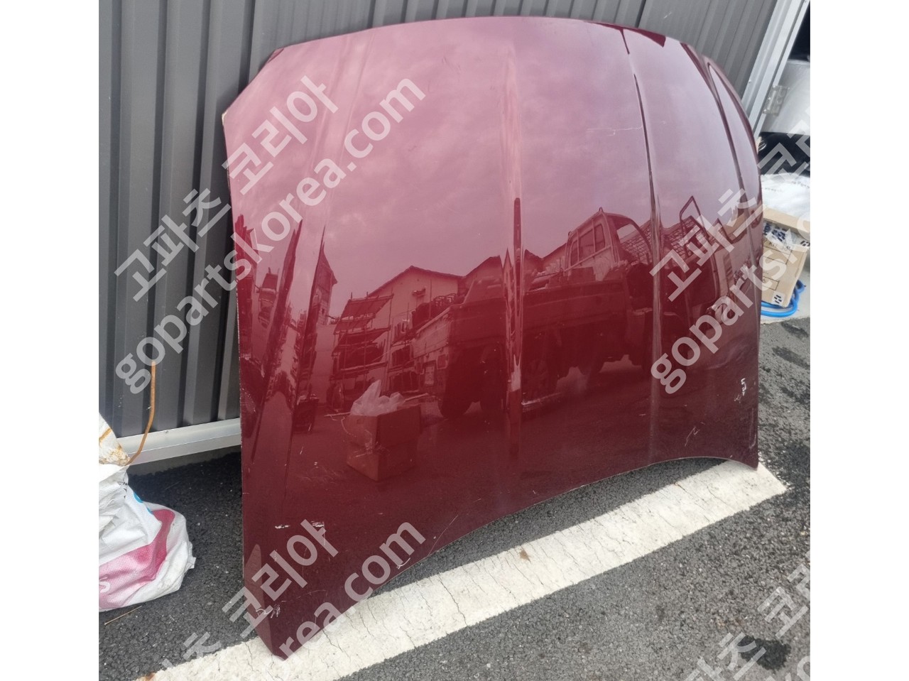 재규어 XE 본네트 사진 2