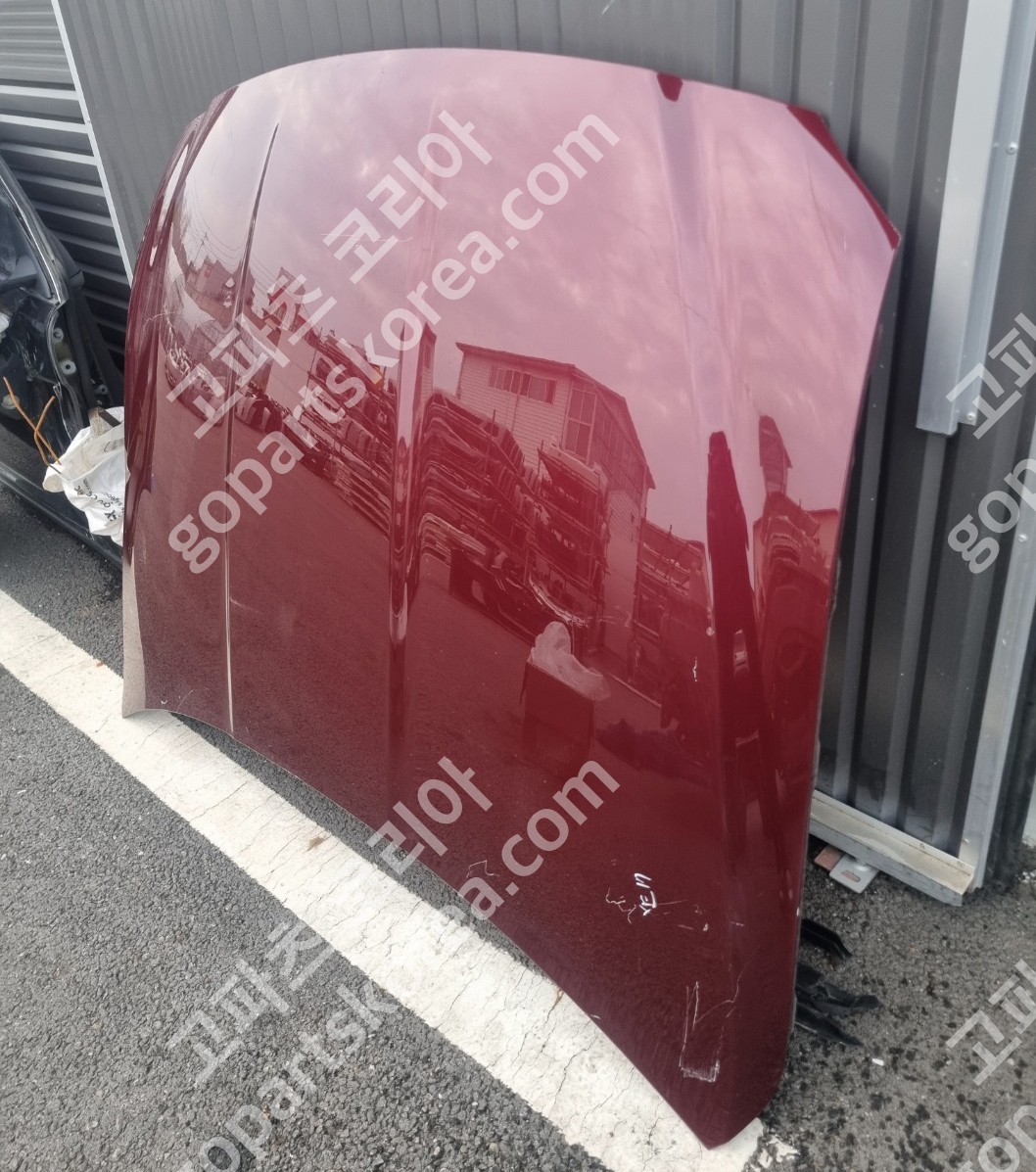 재규어 XE 본네트 사진 3