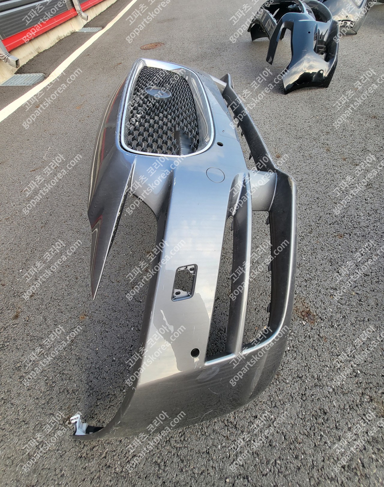 재규어 XE 앞범퍼 중고