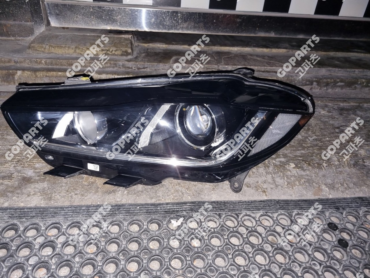 재규어 XE 전기 운전석헤드라이트전조등램프 중고