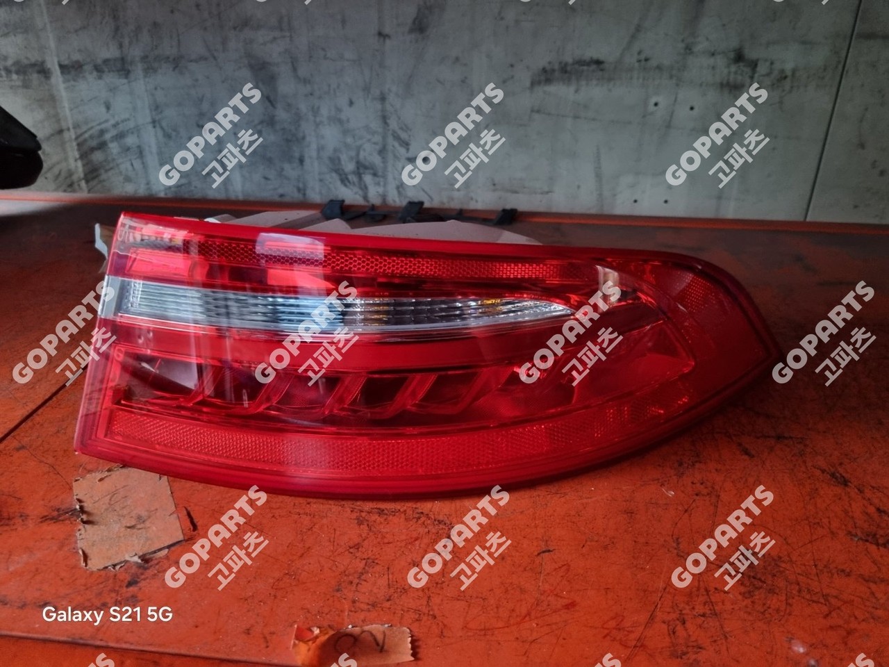 재규어 XE 1세대 전기 조수석후미등테일램프데루등 중고