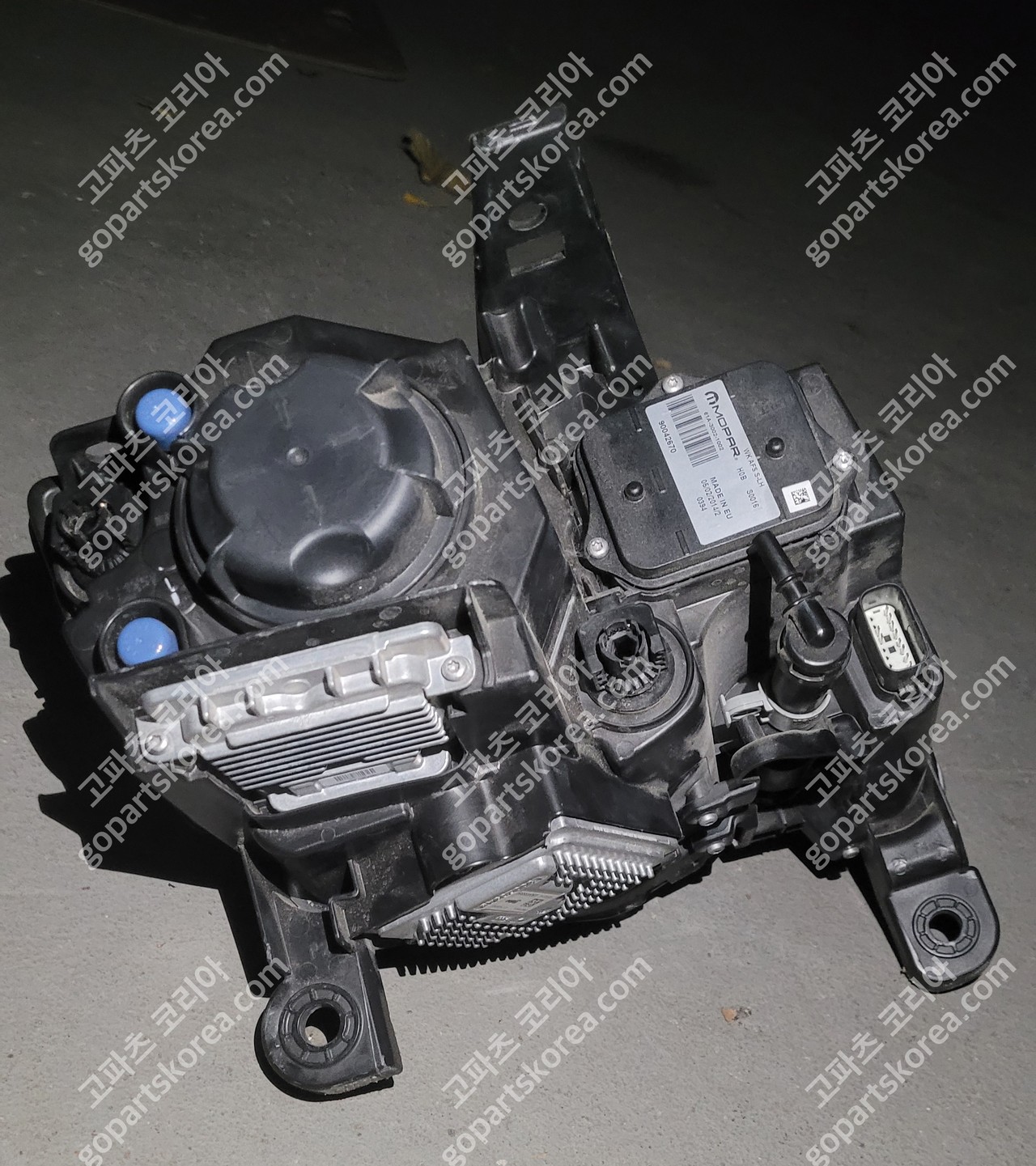 지프 그랜드체로키 전기 헤드라이트 운전석 사진 2