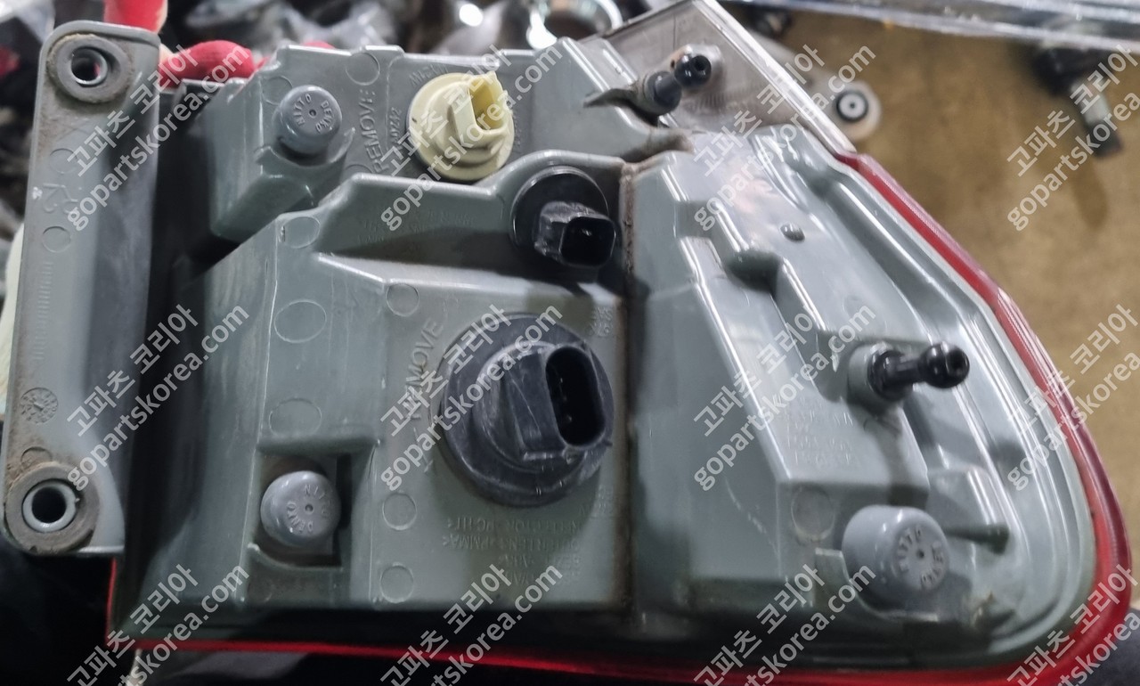 지프 그랜드체로키 테일램프 운전석 중고