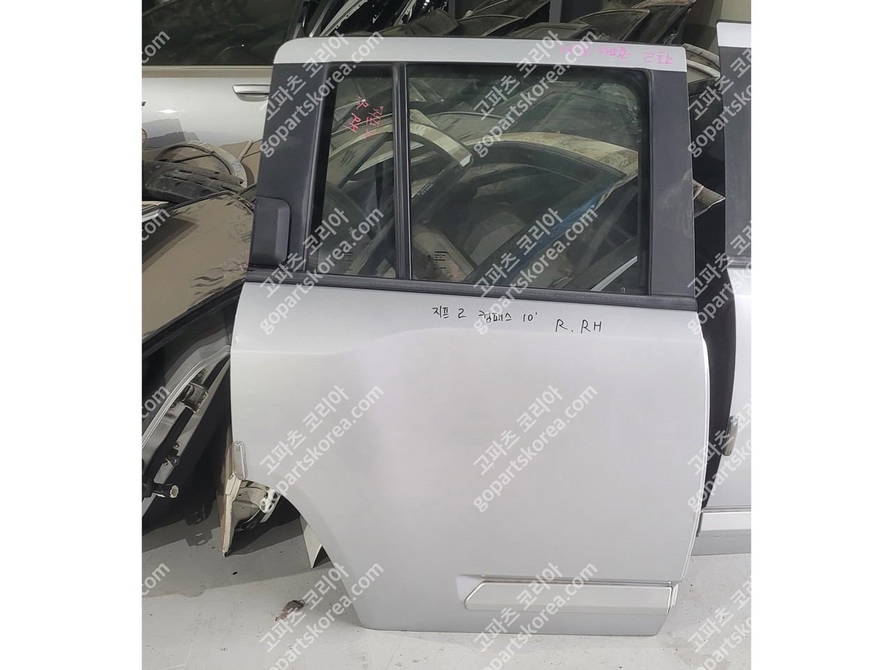 지프 컴패스 도어 조수석 뒷도어 사진 2