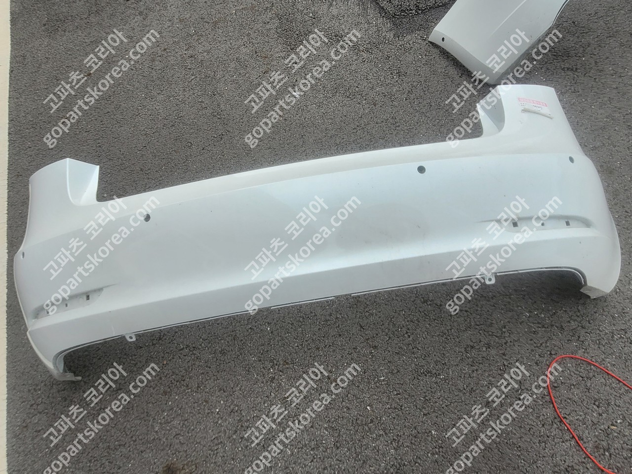 테슬라 모델3 뒷범퍼 사진 2