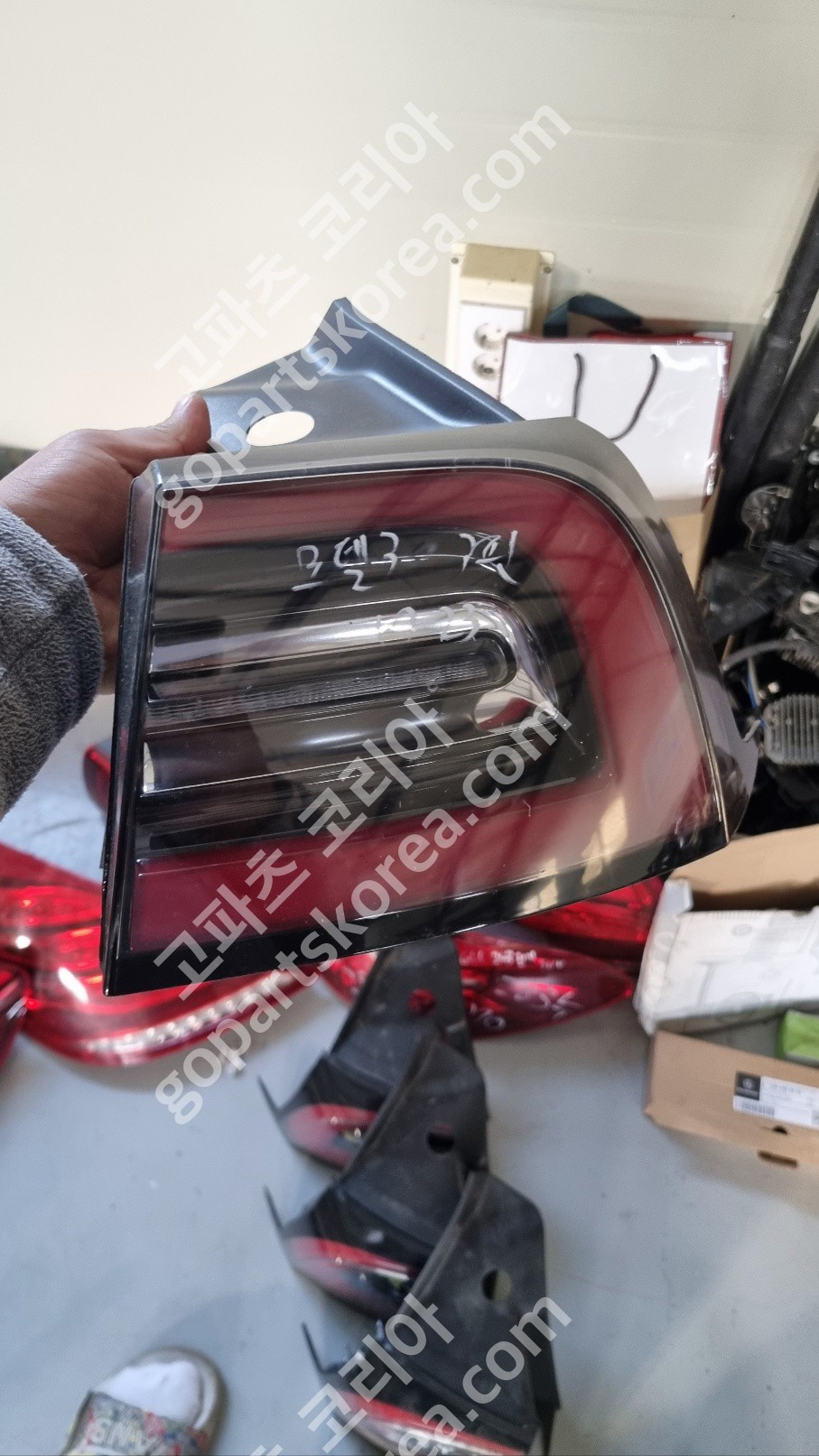 테슬라 모델3 모델Y 호환 테일램프 조수석 3핀타입 트렁크등 사진 4