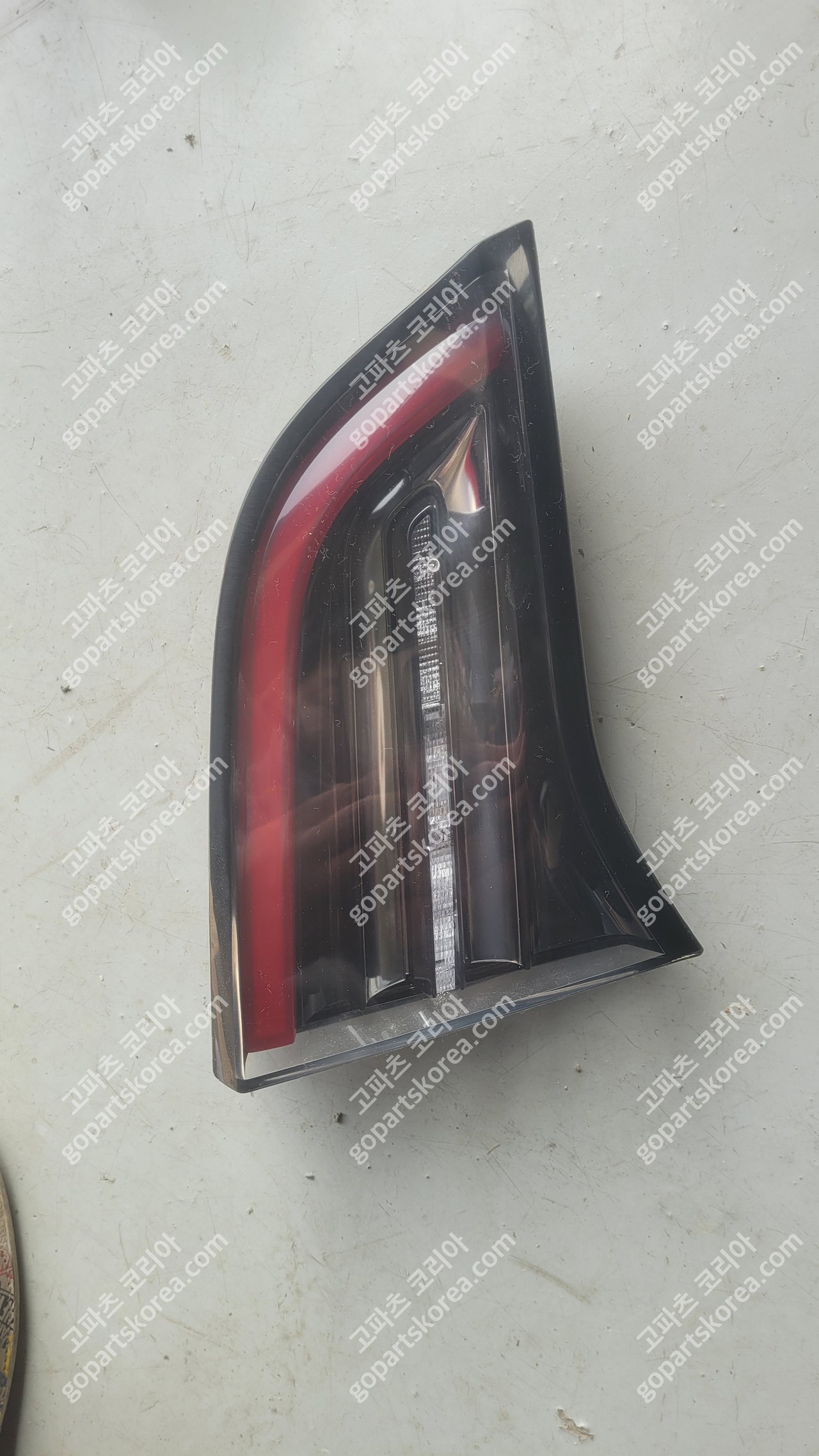 테슬라 모델3 모델Y호환 테일램프 조수석 3핀타입 트렁크등 사진 3