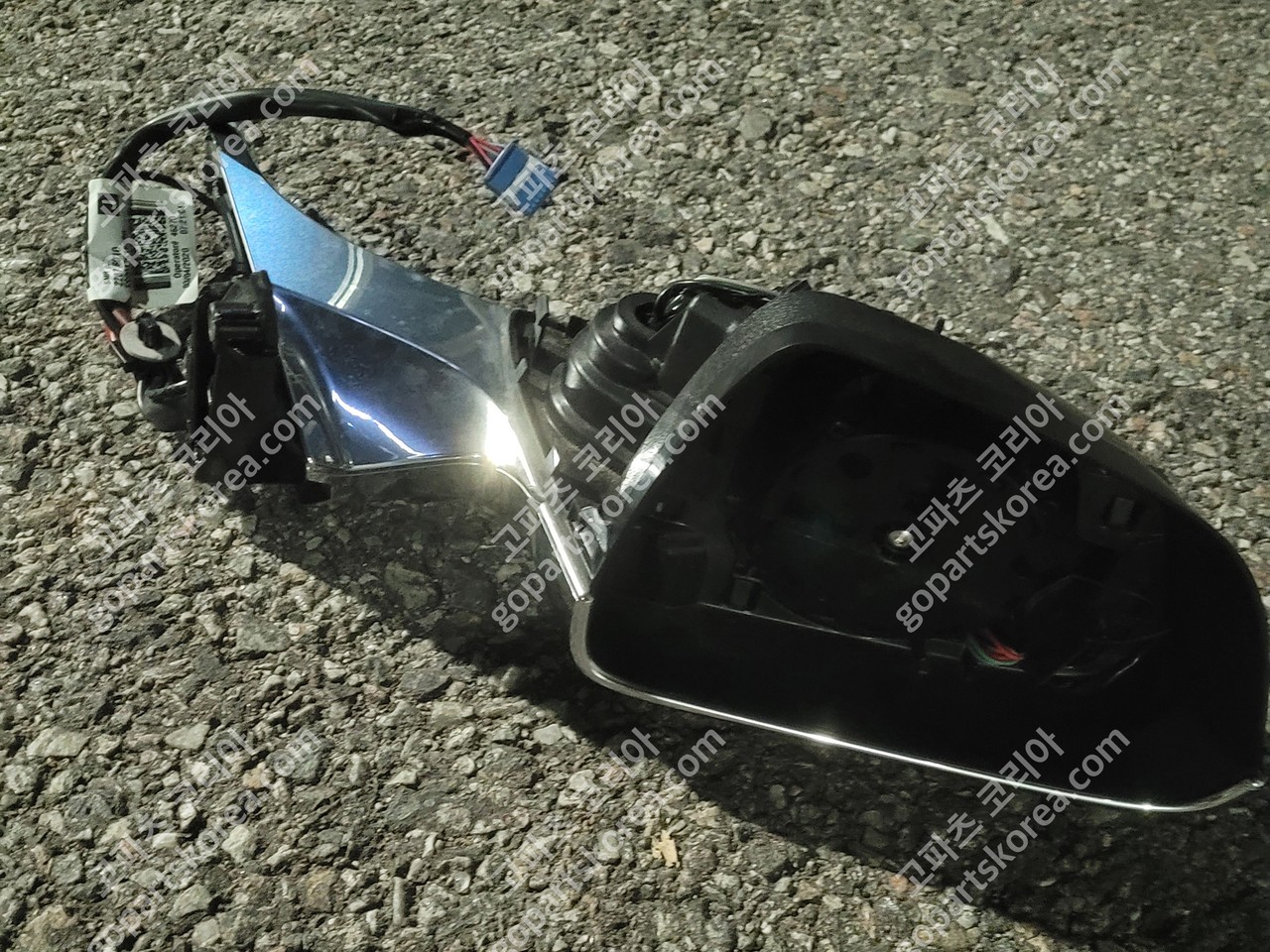 테슬라 모델3 사이드미러 조수석 프레임 사진 5