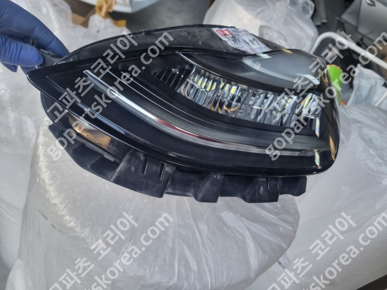 테슬라 모델3 전기 헤드라이트 운전석 사진 4