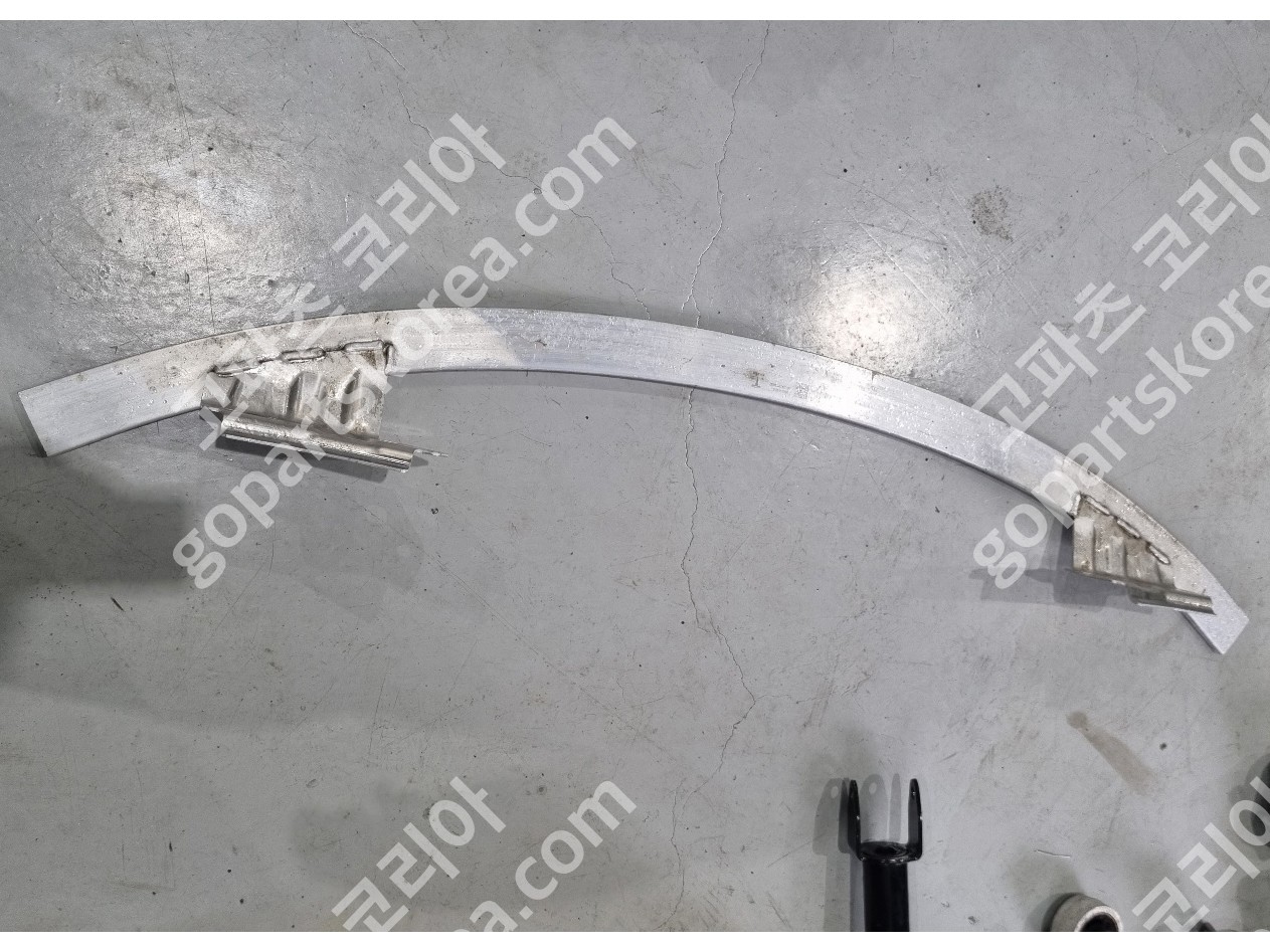 테슬라 모델3 하체 전면하단레일 중고