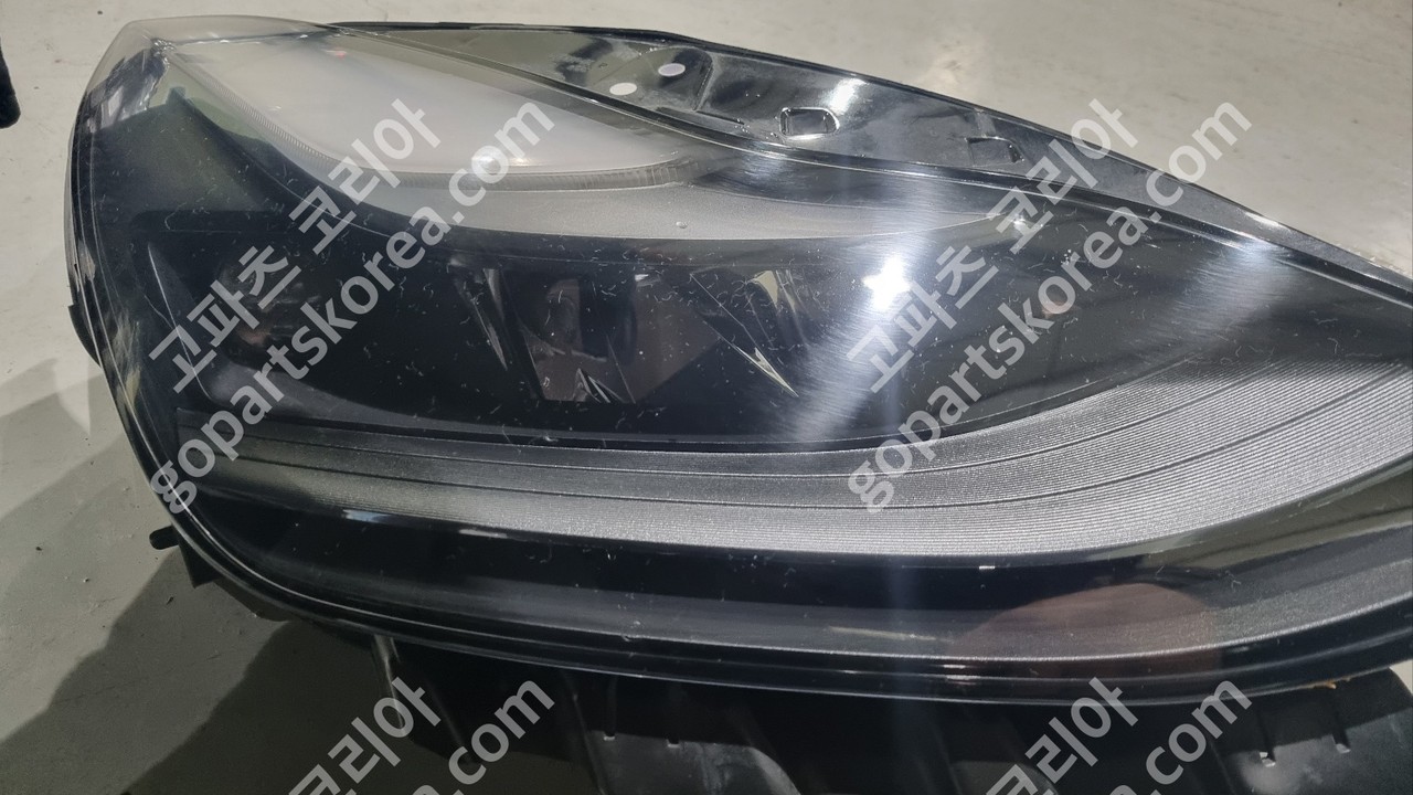 테슬라 모델3 후기 헤드라이트 조수석 매트릭스 중고