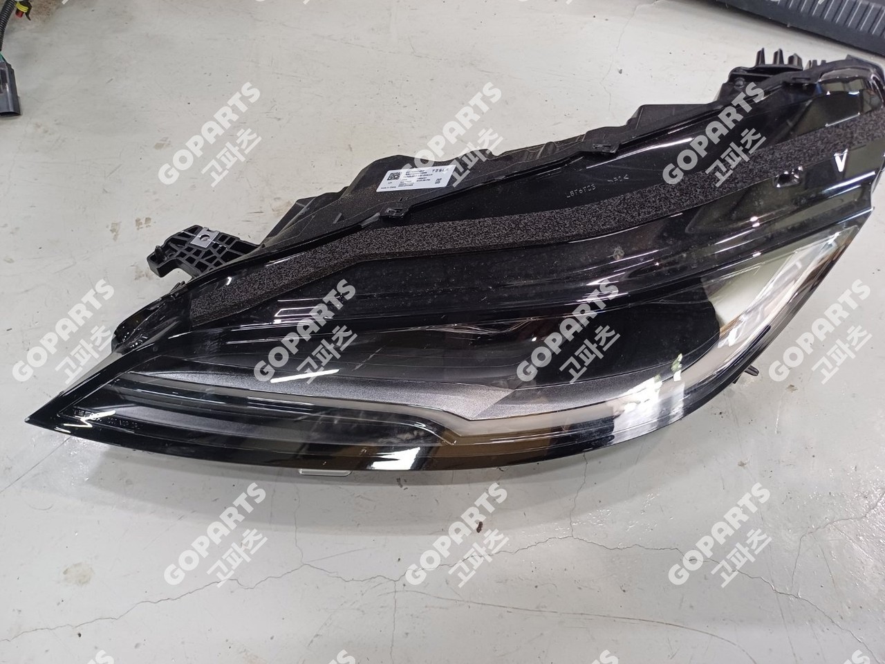 테슬라 모델3 후기형 하이앤드 운전석헤드라이트 중고