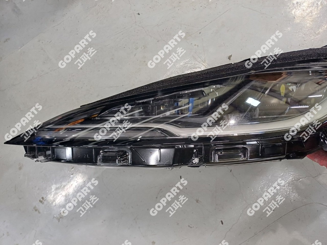 테슬라 모델3 후기형 하이앤드 운전석헤드라이트 사진 2