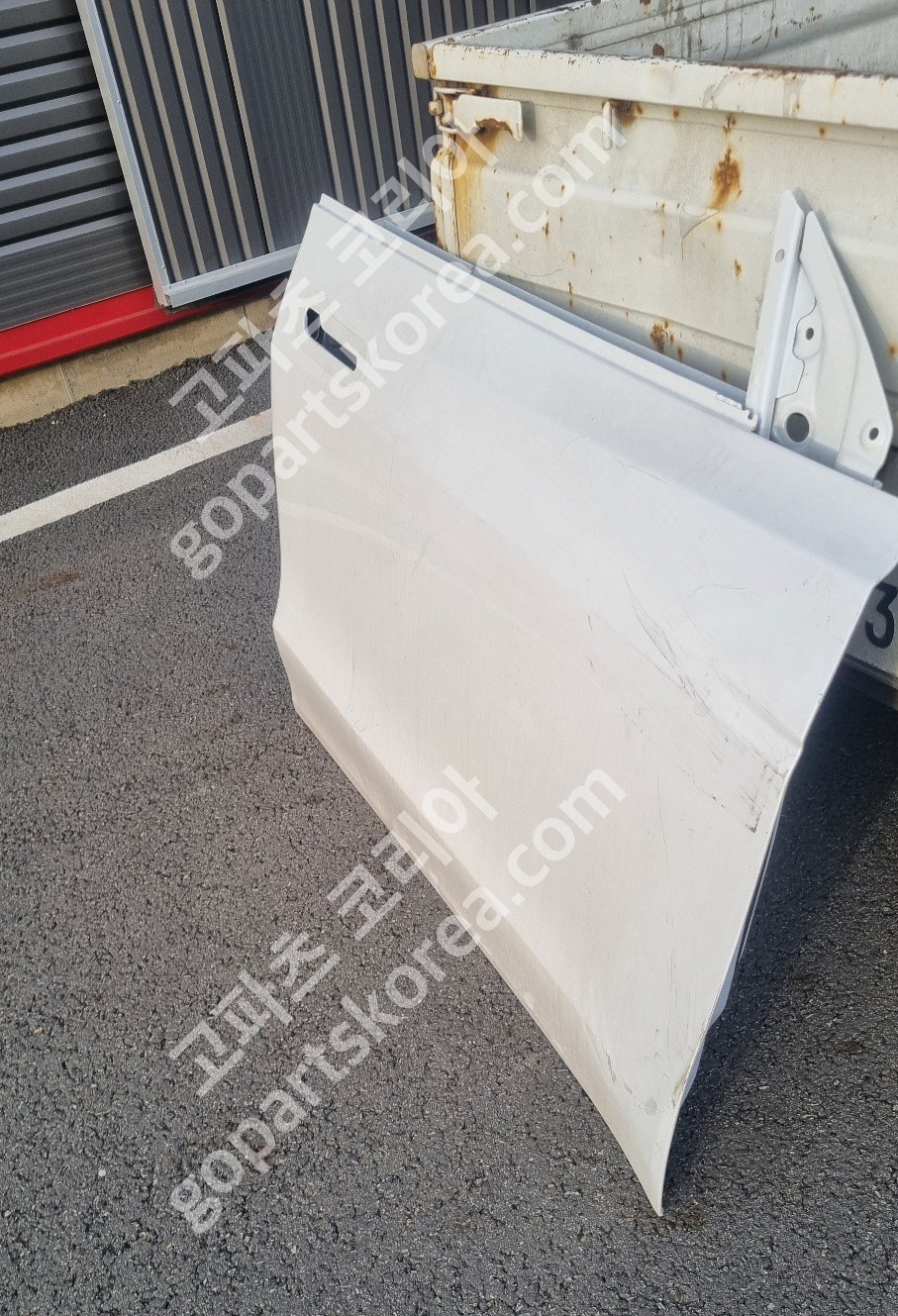 테슬라 모델Y 도어 조수석 앞도어 사진 2