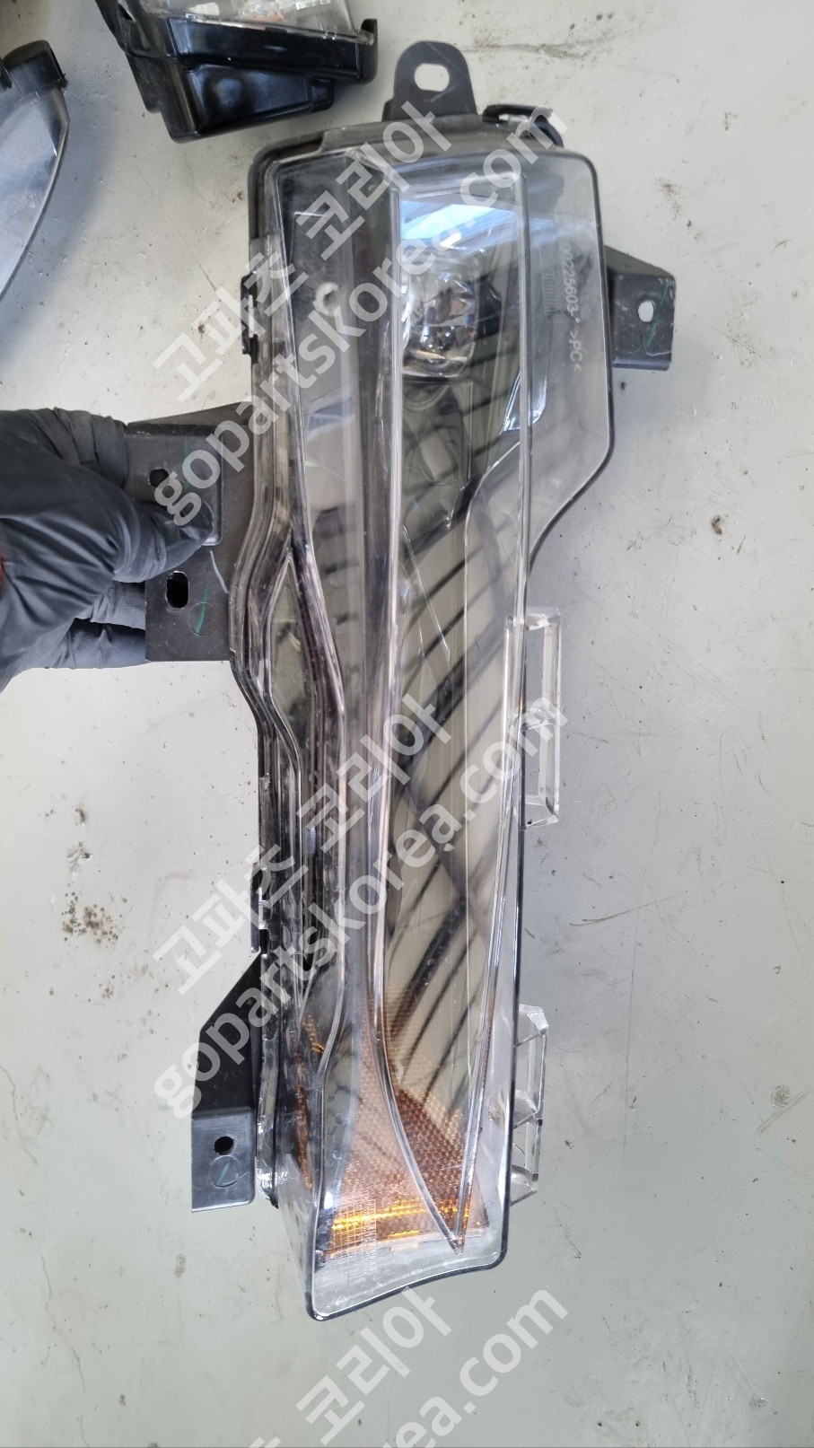 테슬라 모델Y 안개등 조수석 중고