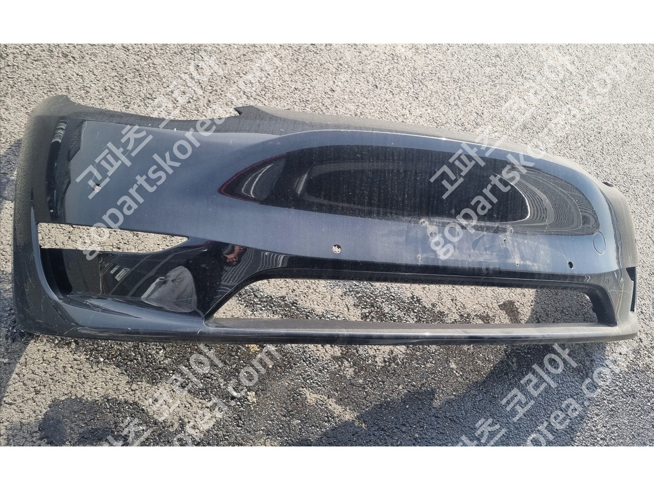 테슬라 모델Y 앞범퍼 센서있는타입 사진 2