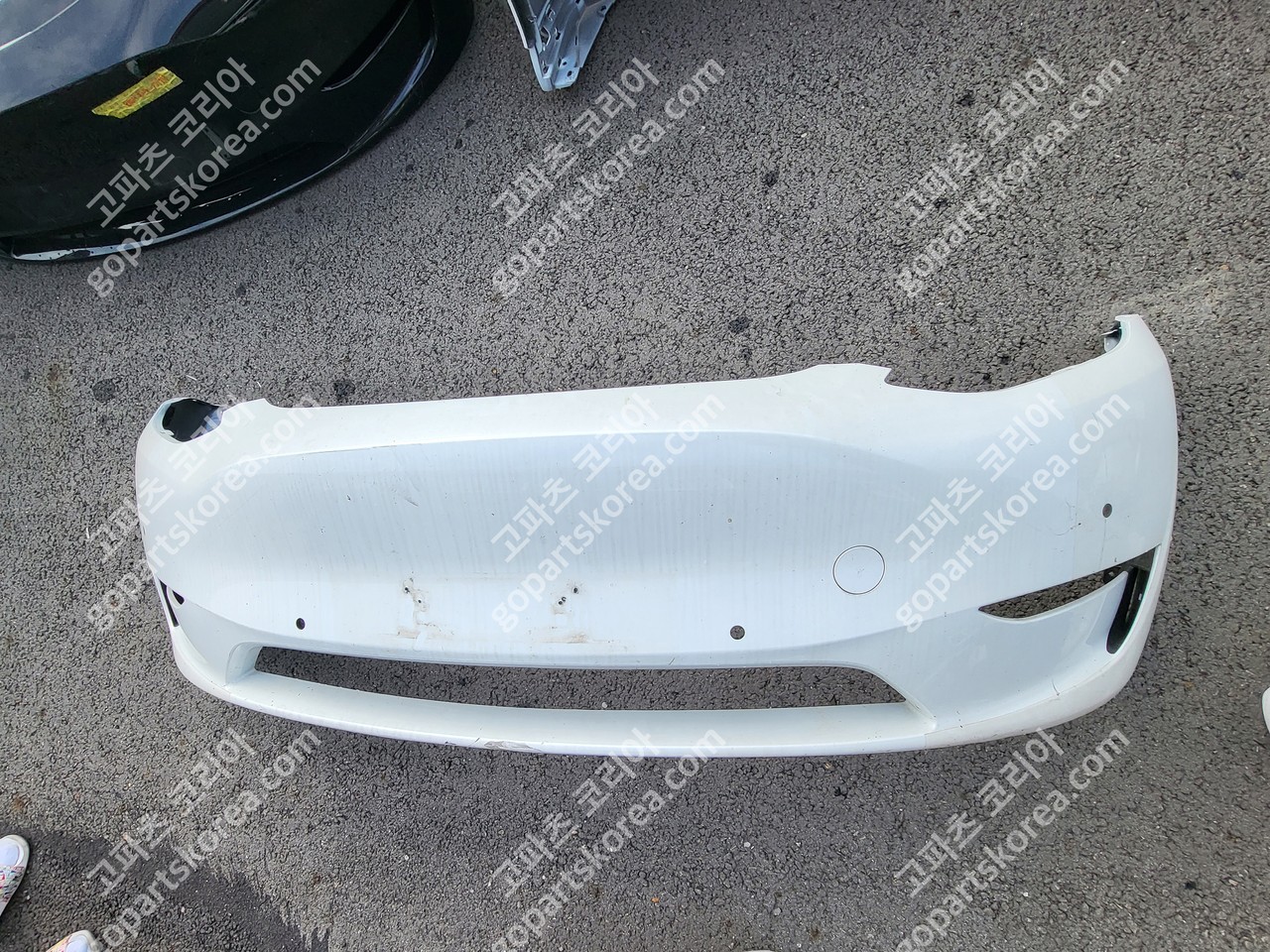 테슬라 모델Y 앞범퍼 사진 3