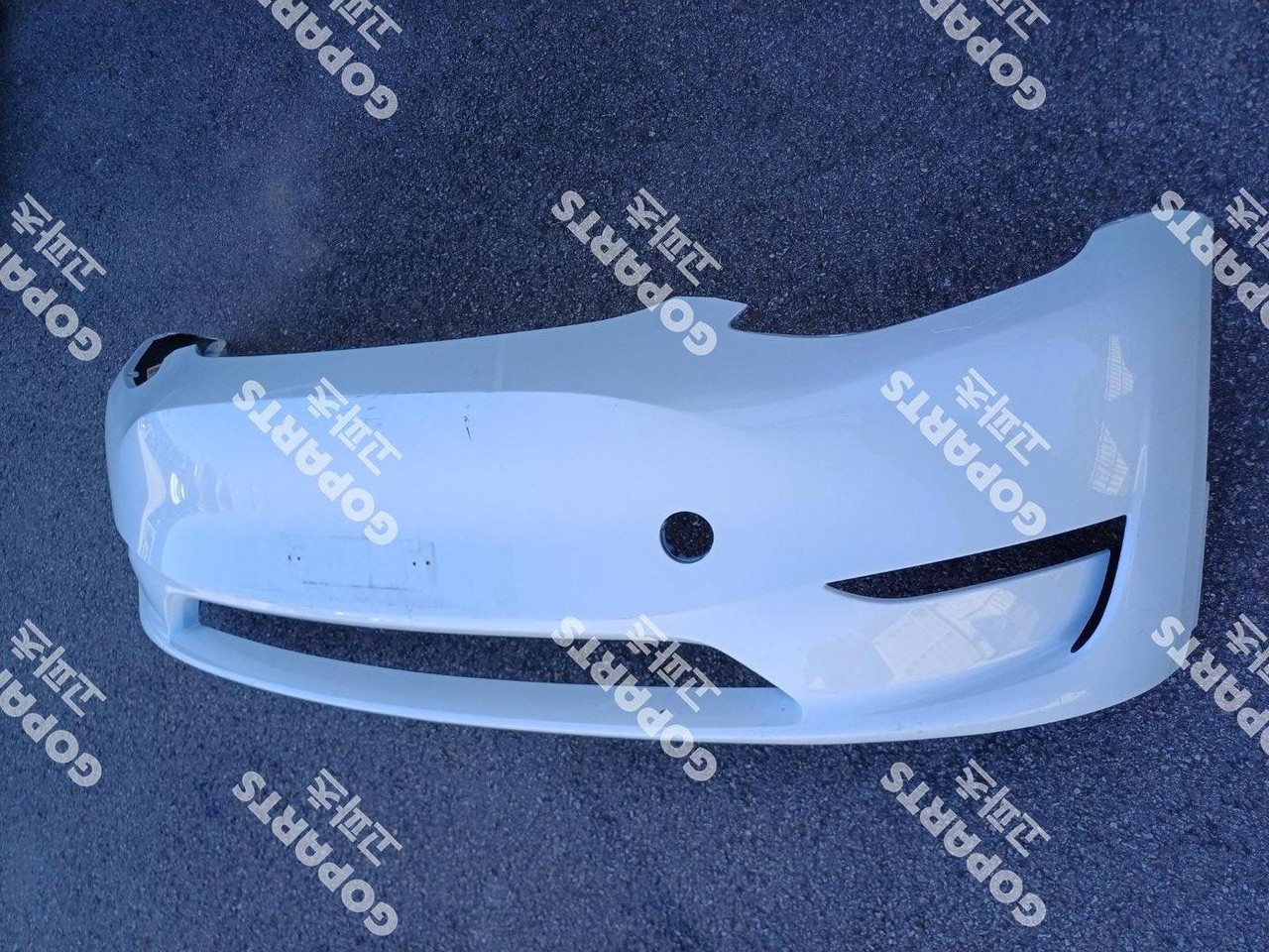 테슬라 모델Y 1세대 후기형 앞범퍼 센서없는타입 중고