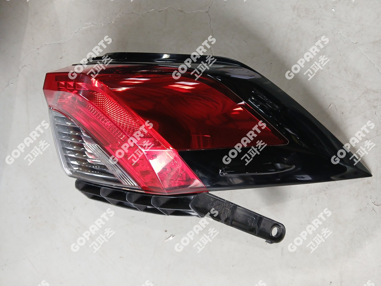 토요타 라브4 5세대 조수석후미등테일램프 중고