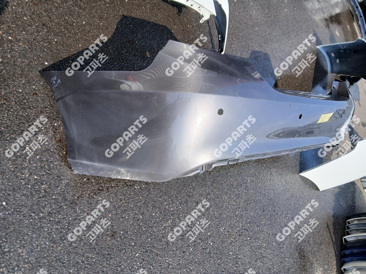 토요타 캠리 뒷범퍼 사진 3