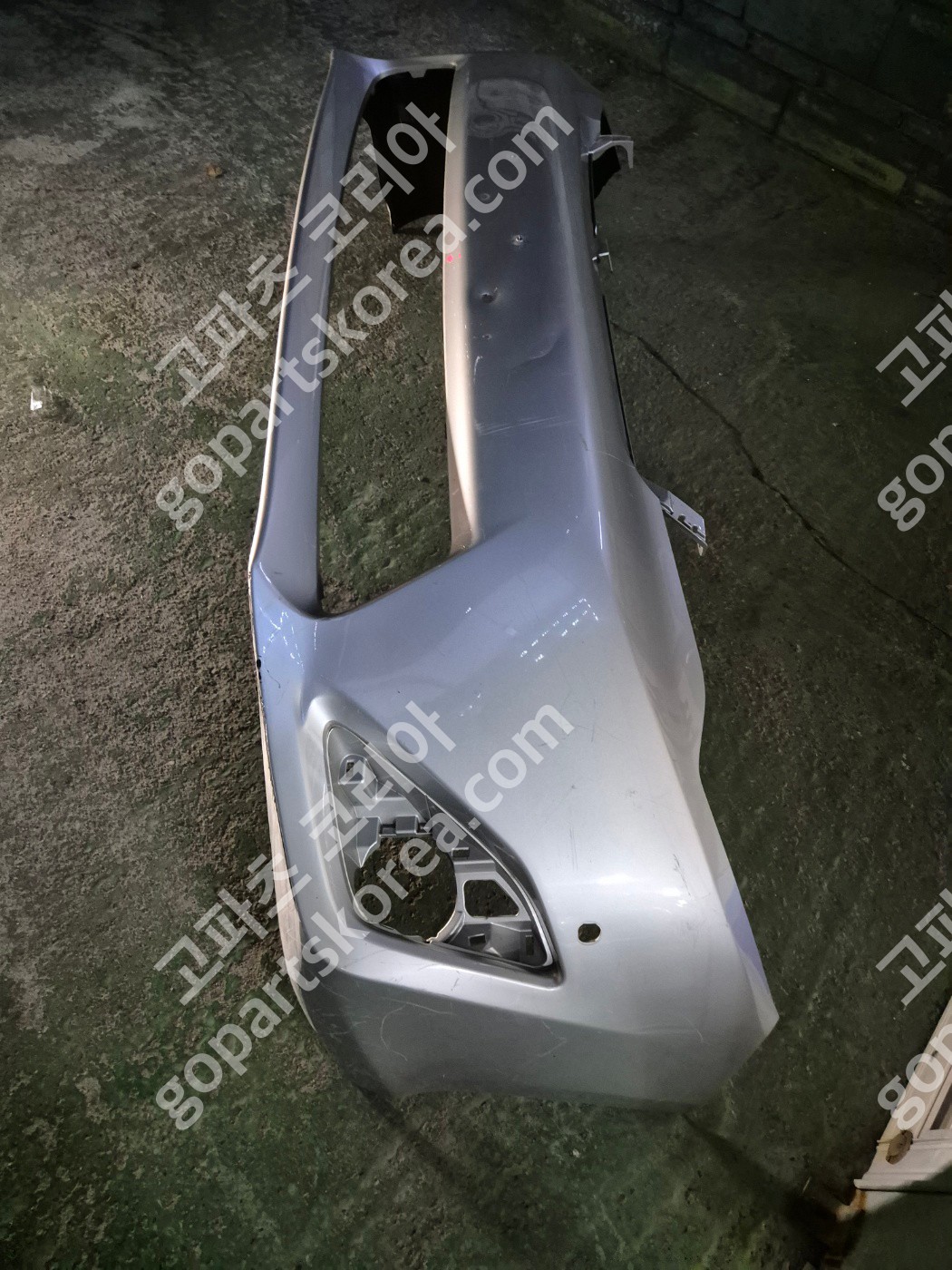 토요타 캠리 앞범퍼 센서있는타입 중고