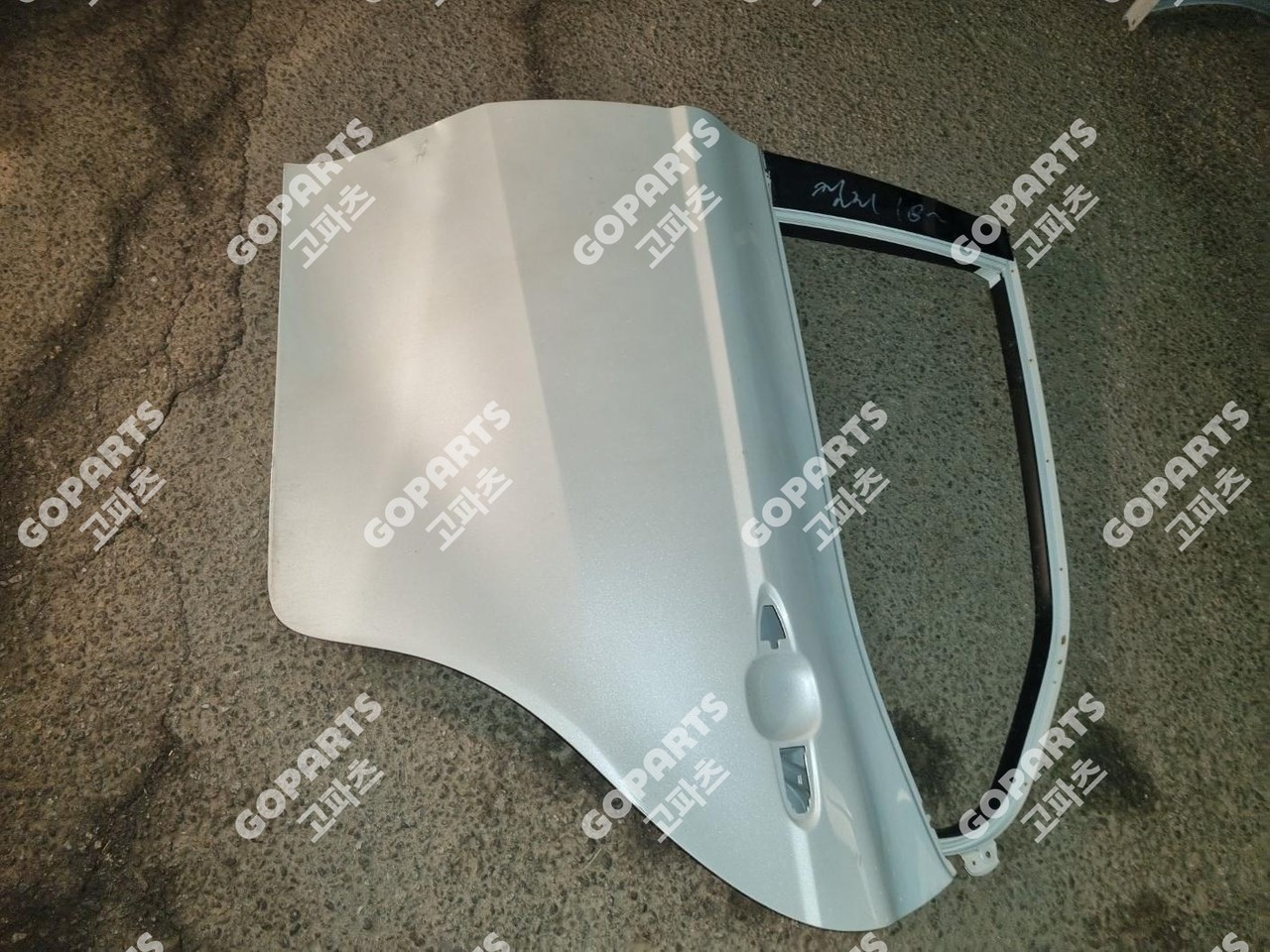 토요타 캠리 10세대 운전석뒷도어후도어 리어문짝 사진 2