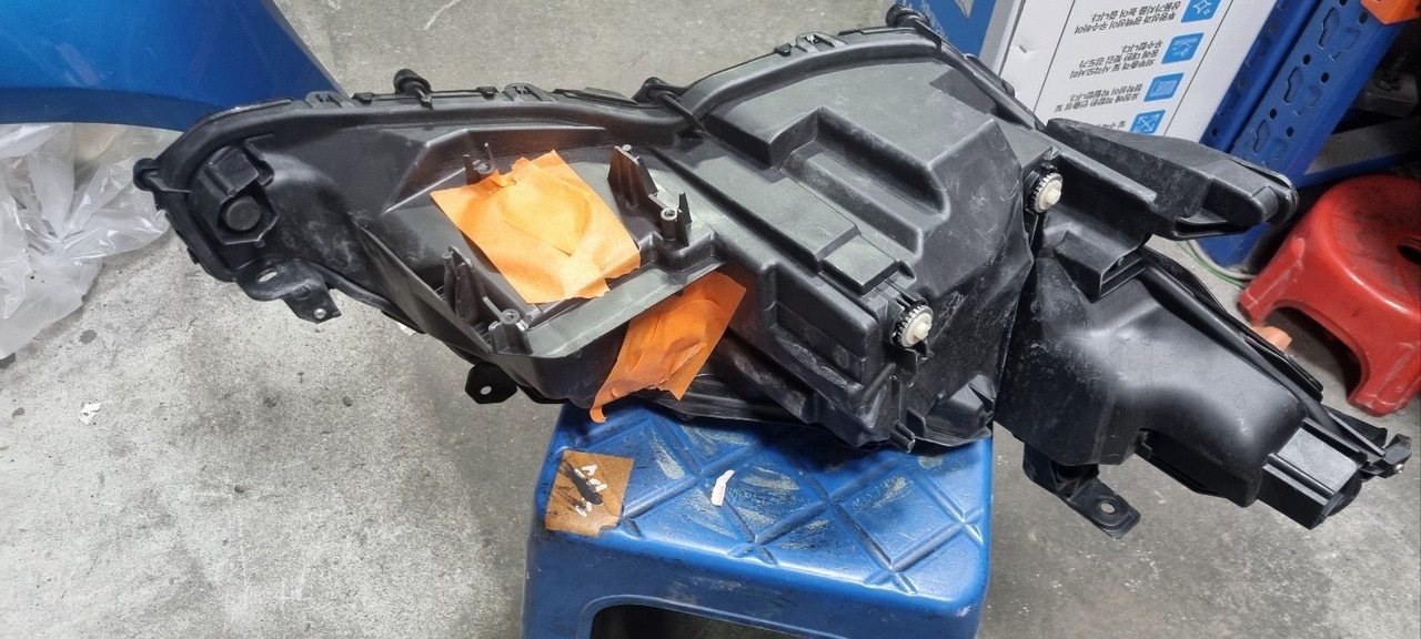 토요타 캠리 10세대 전기 조수석헤드라이트 W타입 15핀 사진 3