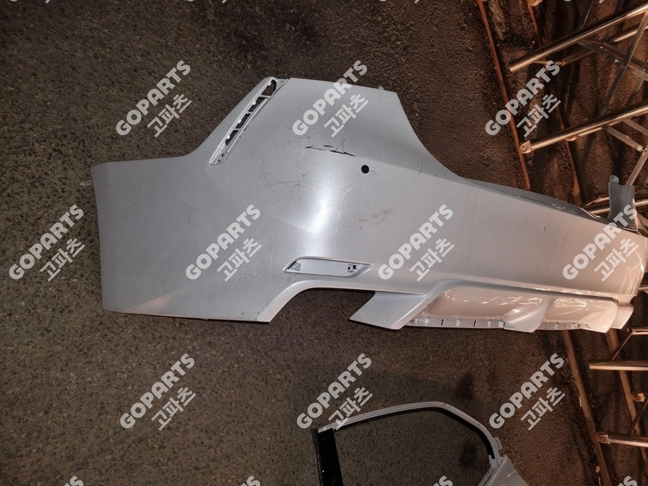 토요타 캠리 10세대 후기 하이브리드 XSE뒷범퍼 후피리어밤바 전용한정판 중고