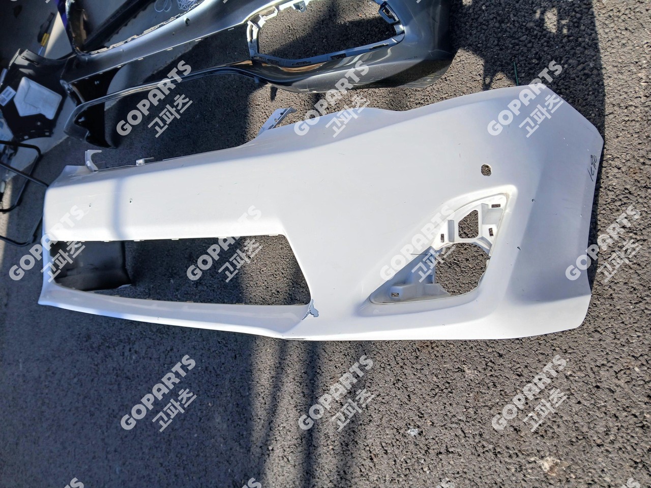 토요타 캠리 9세대 전기 앞범퍼 센서타입 전피 중고