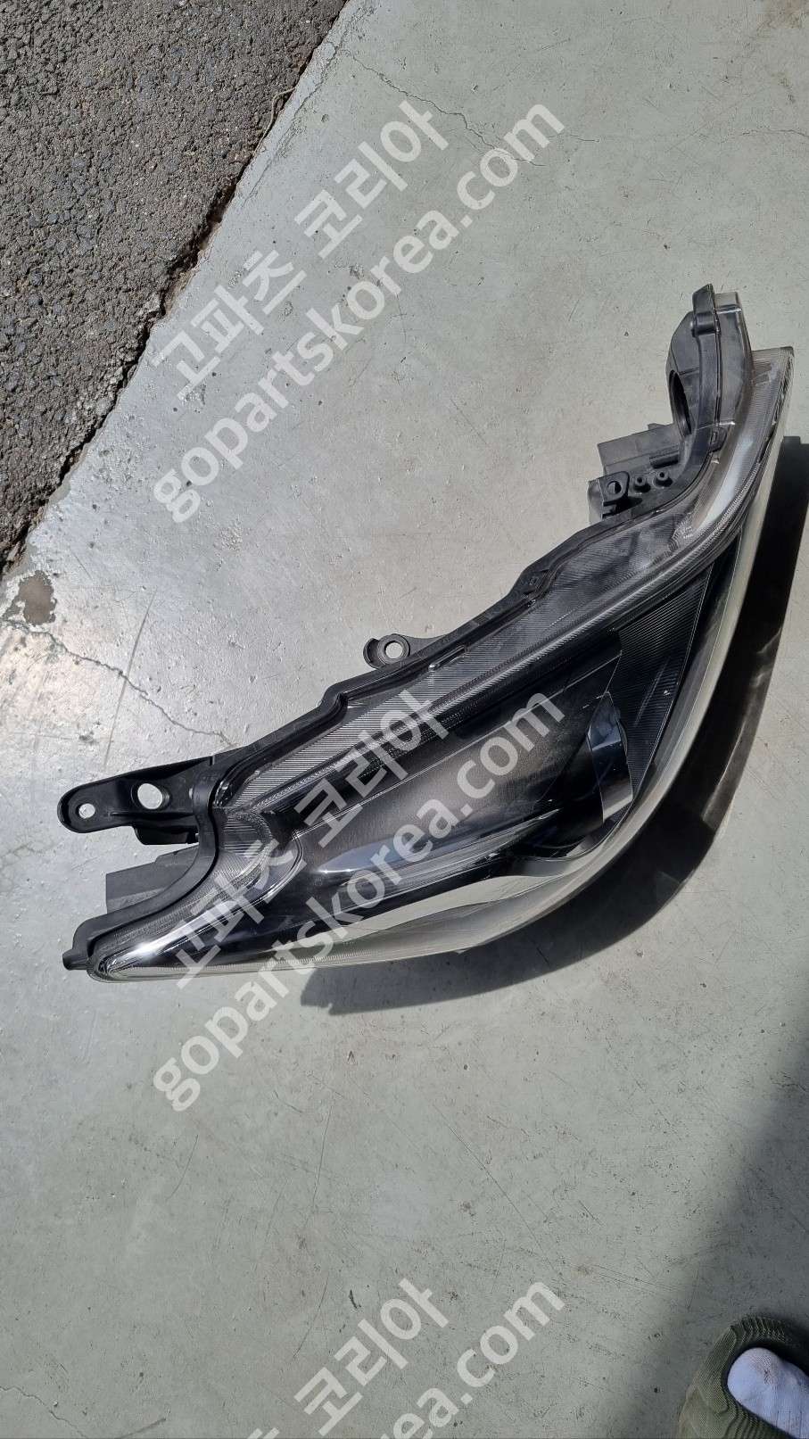 토요타 프리우스V 헤드라이트 조수석 할로겐 사진 3