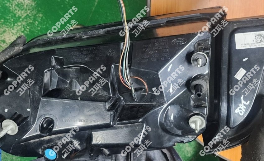 포드 머스탱 6세대 전기형 운전석후미등 테일램프 브레이크등 중고