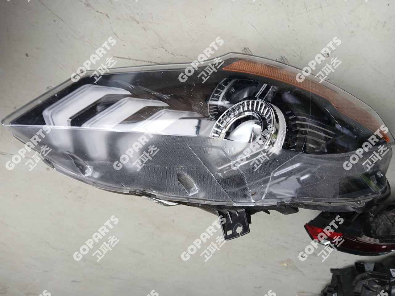 포드 머스탱 6세대 후기 조수석헤드라이트 중고