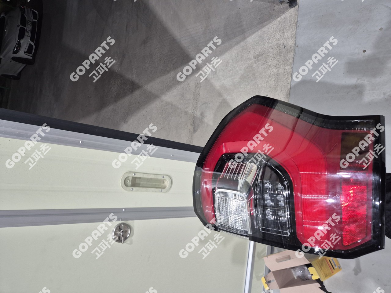 포드 익스페디션 4세대 전기 후미등 테일램프 중고