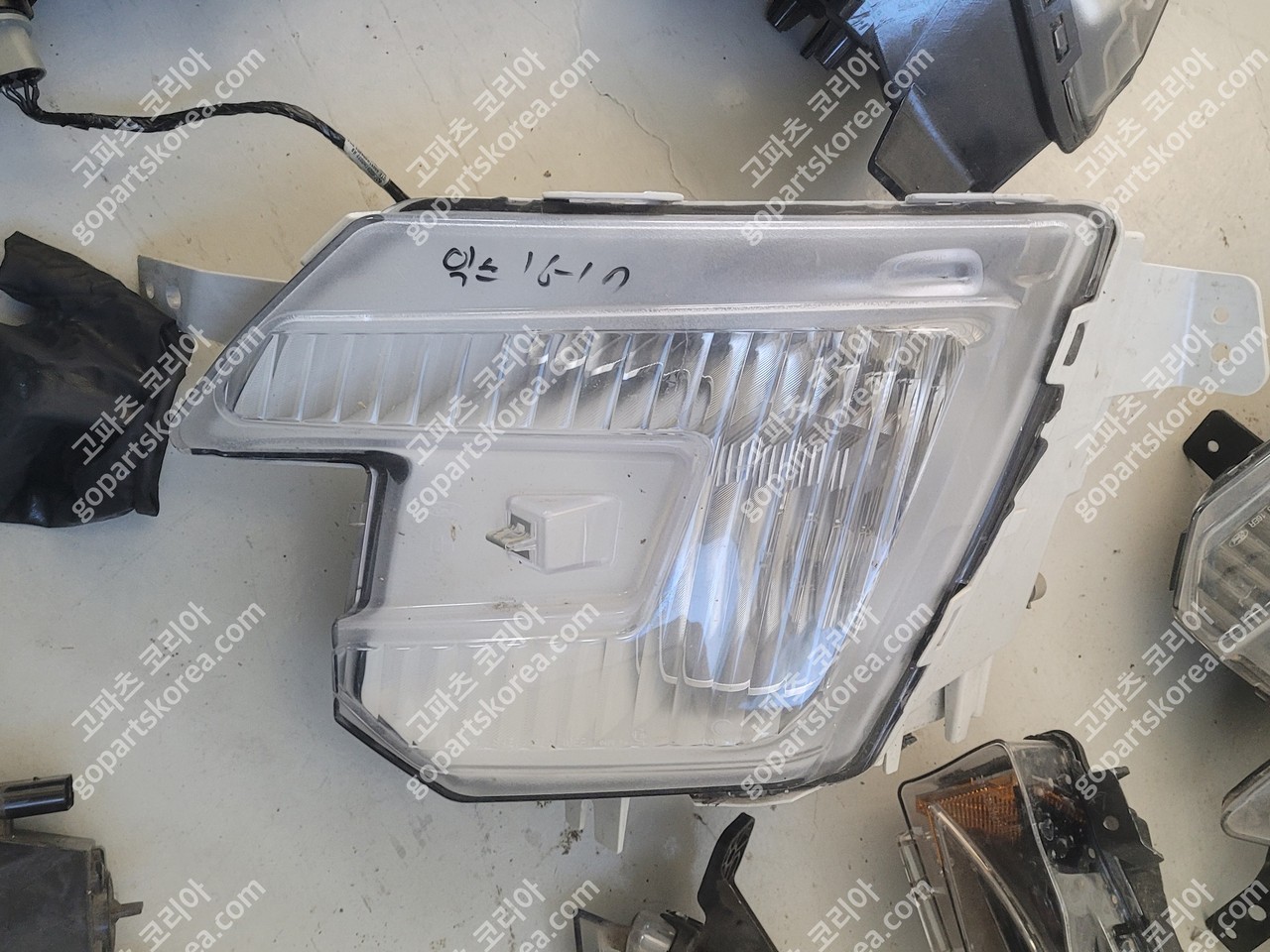 포드 익스플로러 안개등 운전석 LED타입 중고