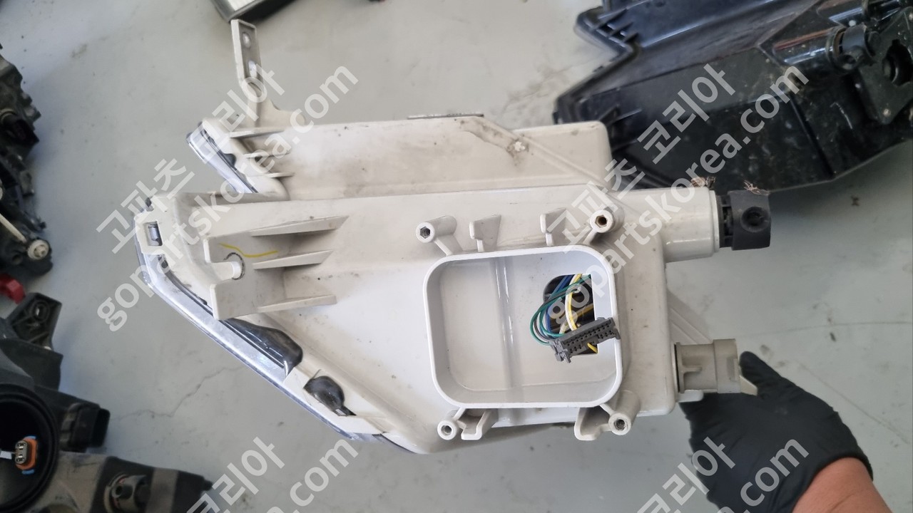 포드 익스플로러 안개등 조수석 사진 4