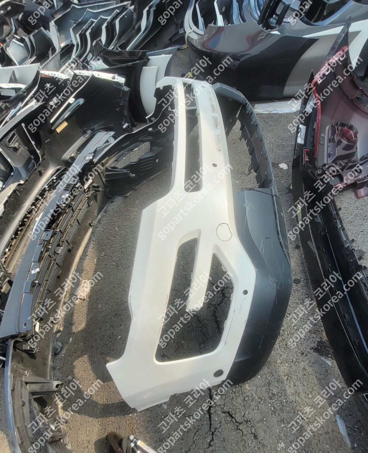 포드 익스플로러 앞범퍼 중고