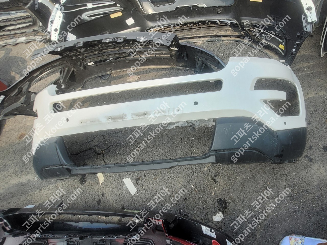 포드 익스플로러 앞범퍼 사진 3