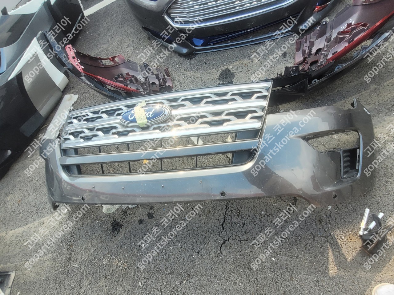 포드 익스플로러 앞범퍼 중고