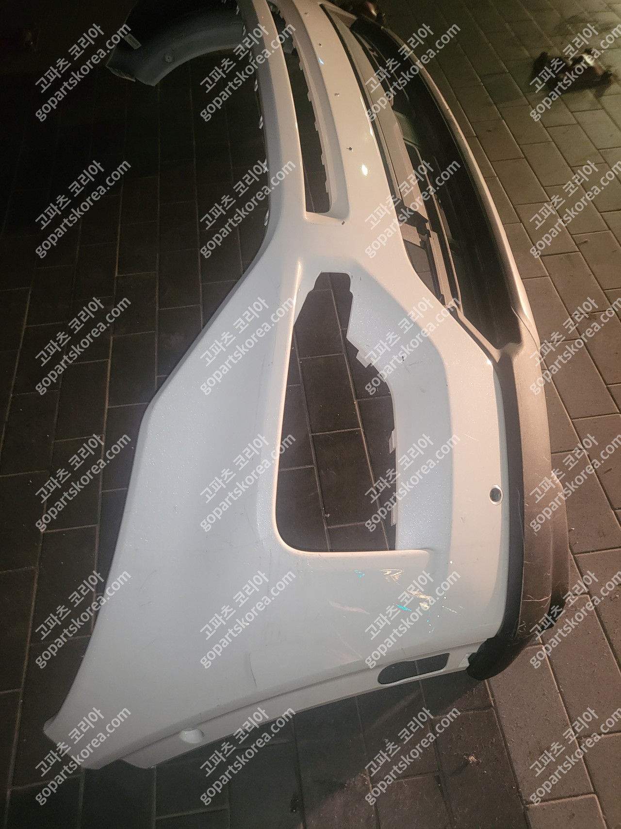 포드 익스플로러 앞범퍼 사진 2