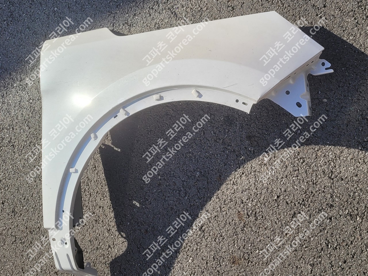 포드 익스플로러 휀더 조수석 앞휀더 중고