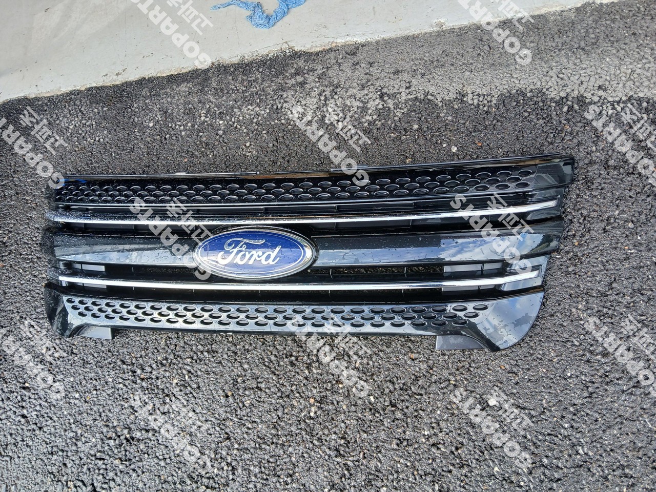 포드 익스플로러 5세대 전기형 라디에터그릴앗세이 중고