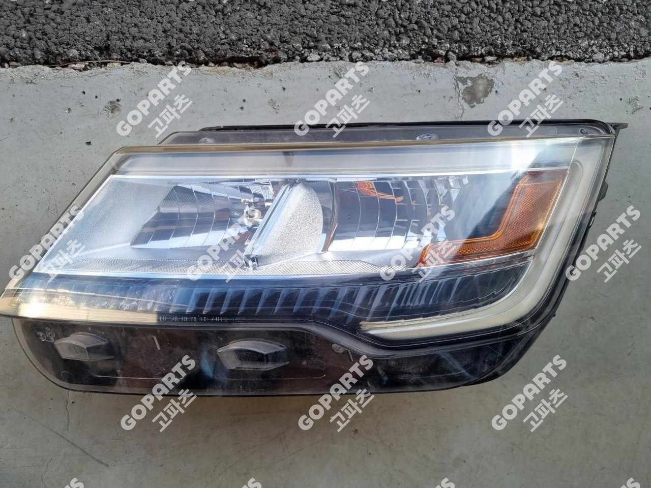 포드 익스플로러 5세대 후기형 운전석헤드라이트 중고