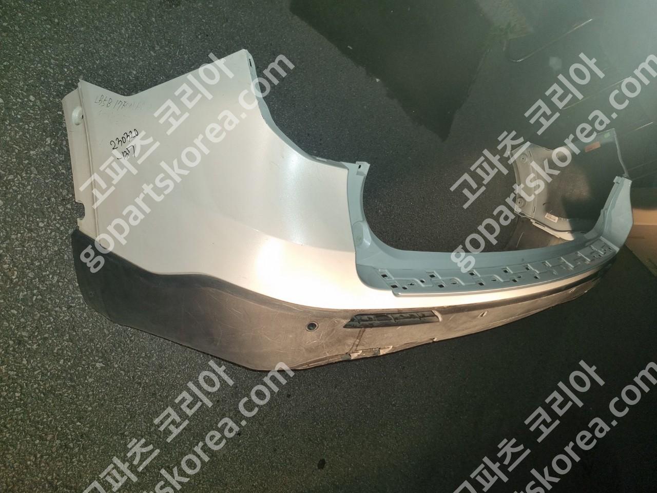 포드 익스플로러 6세대 전기 뒷범퍼 중고